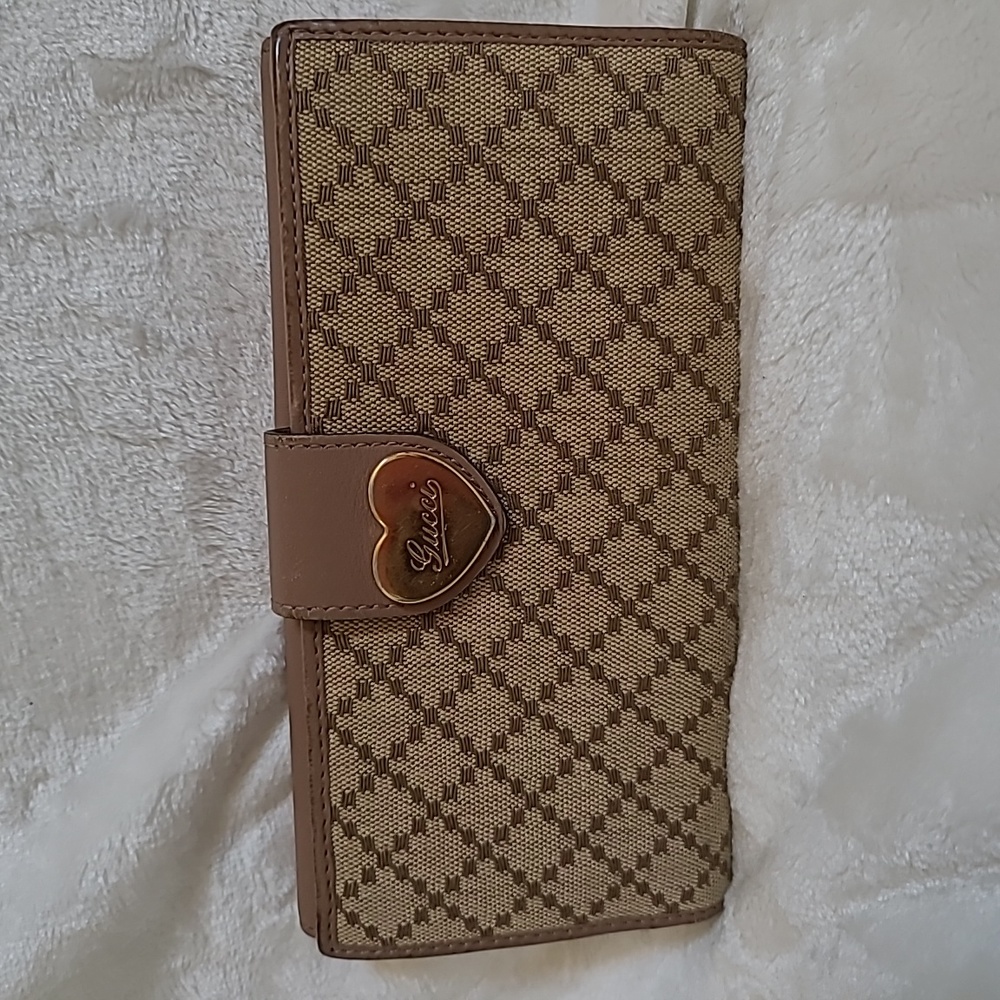 Gucci wallet